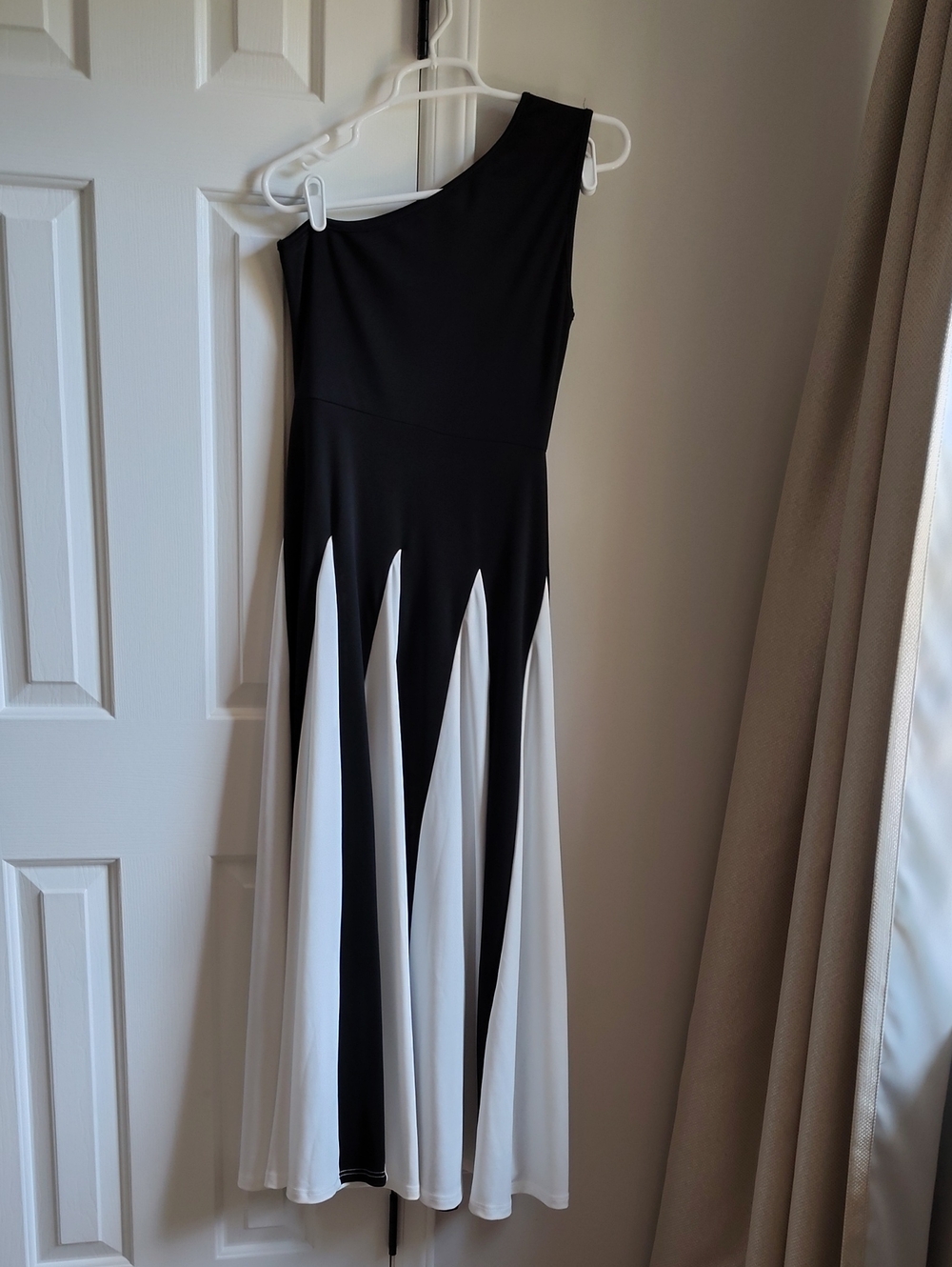 Black and White One-Shoulder Maxi Dress